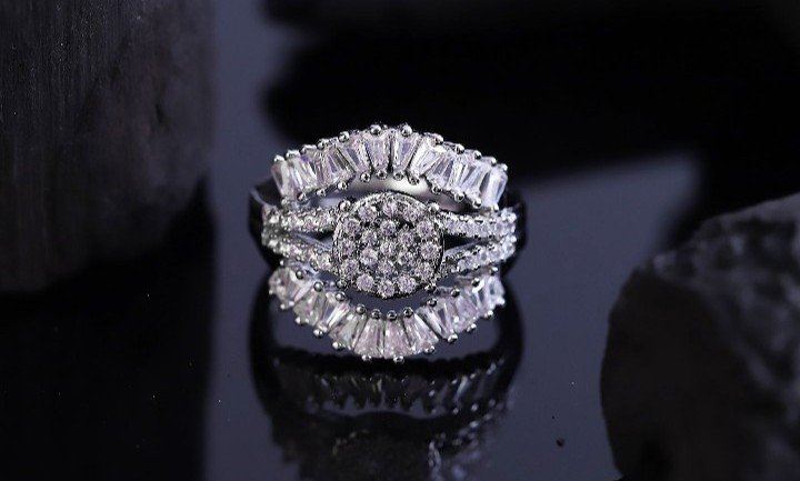 ANTI TURNISH AMERICAN DIAMOND RING